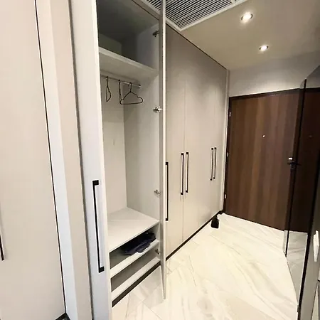 Elegance Hanza Tower Apartment *