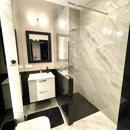 Apartment Elegance Hanza Tower